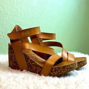 Blowfish Malibu Light Nude size 9 Brown Wedge Sandal